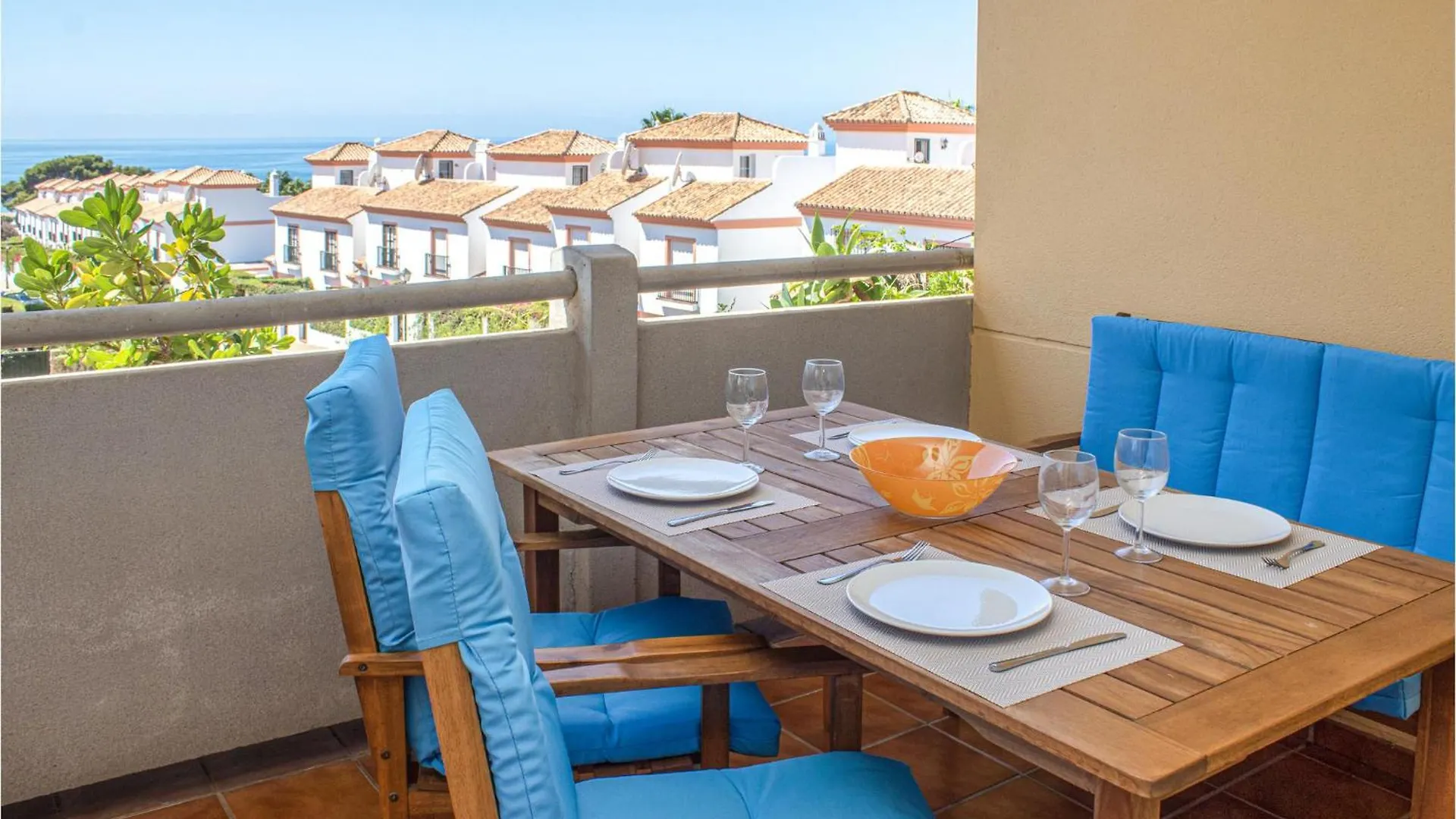 Awesome Apartment In Marbella With Kitchen